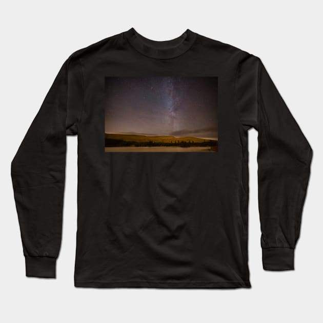 Beacons Reservoir at night Long Sleeve T-Shirt by dasantillo